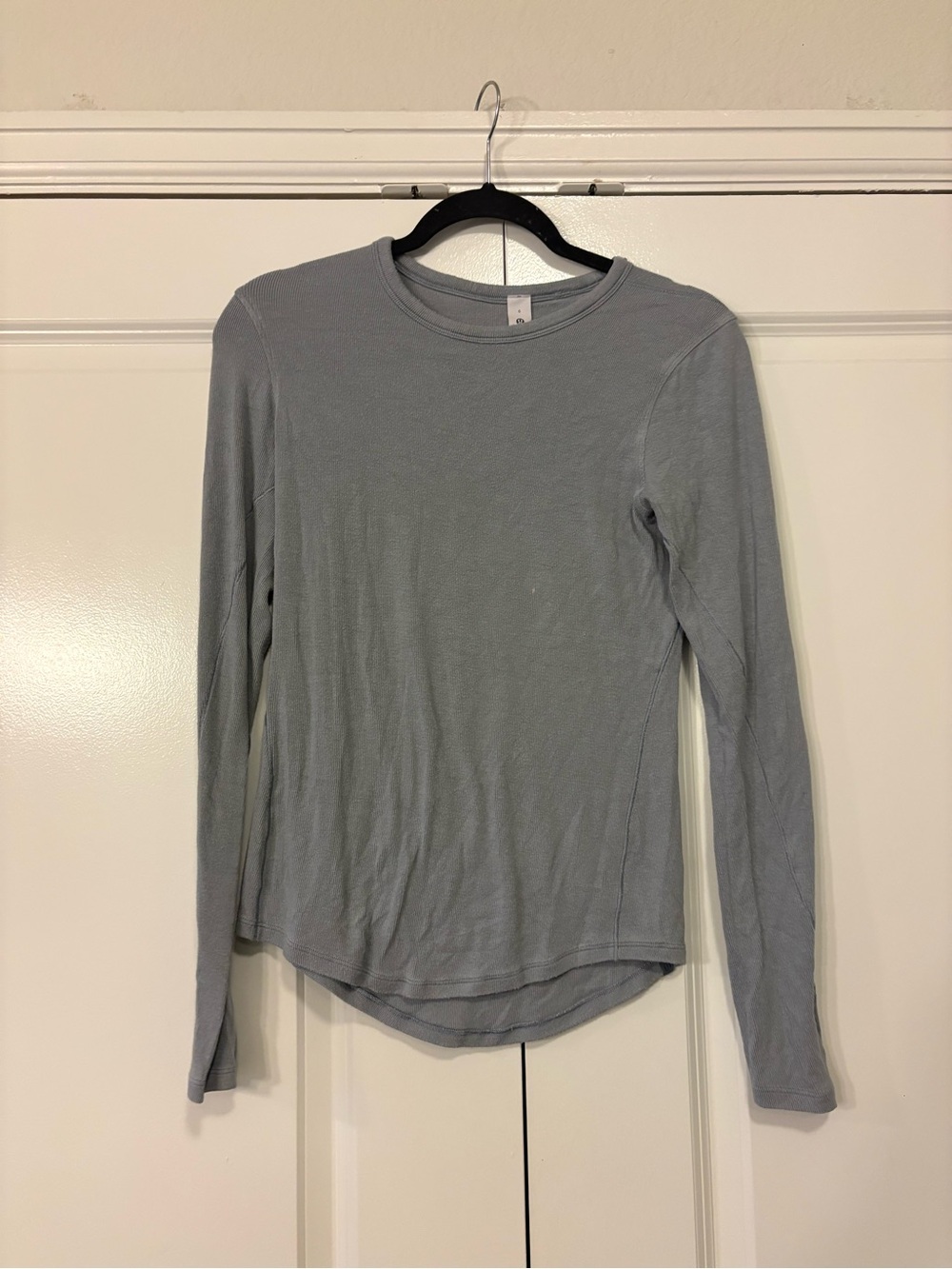 lululemon athletica Light Gray Long-Sleeve Crew Neck Top